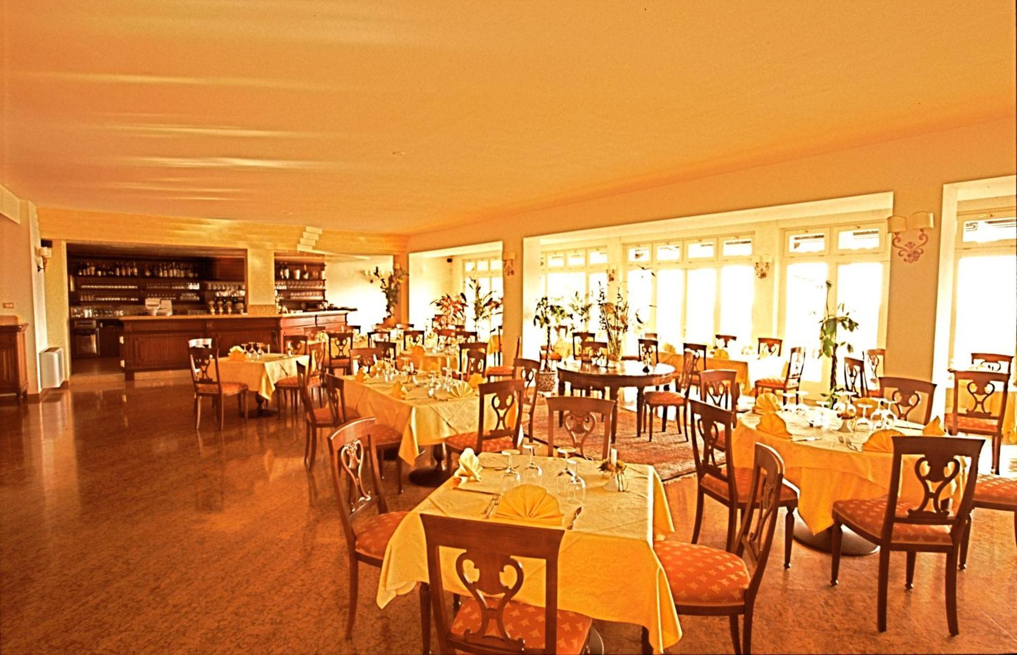 Hotel La Dolce Vita Кавайон-Веронезе Экстерьер фото