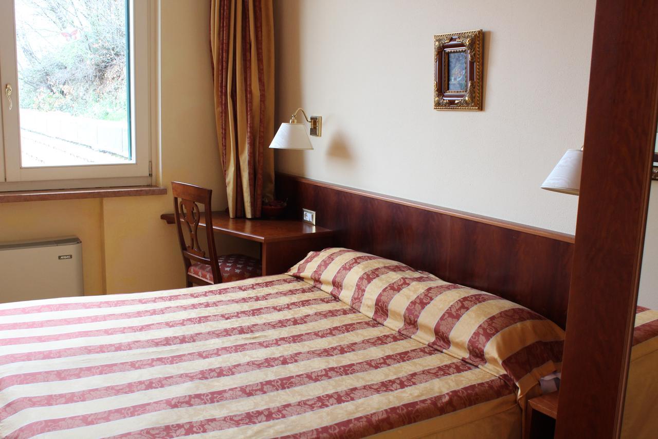 Hotel La Dolce Vita Кавайон-Веронезе Экстерьер фото